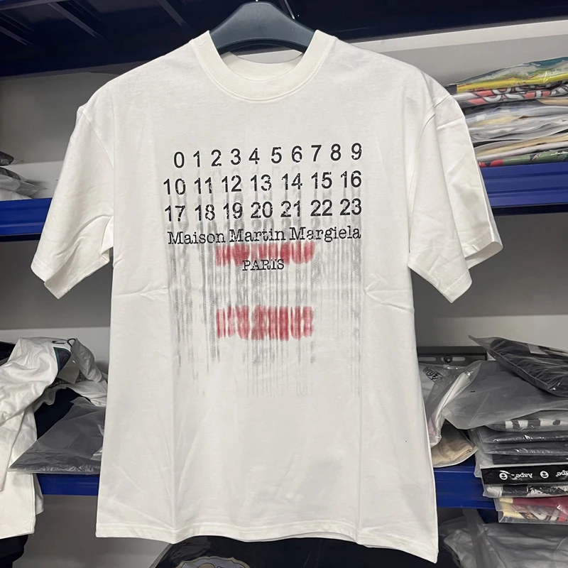 Loose Casual Mm6 Margiela Short Sleeves American High Street Alphanumeric Print T-shirts Classic Black White Top Tees Men Women
Loose Casual Mm6 Margiela Short Sleeves American High Street Alphanumeric Print T-shirts Classic Black White Top Tees Men Women