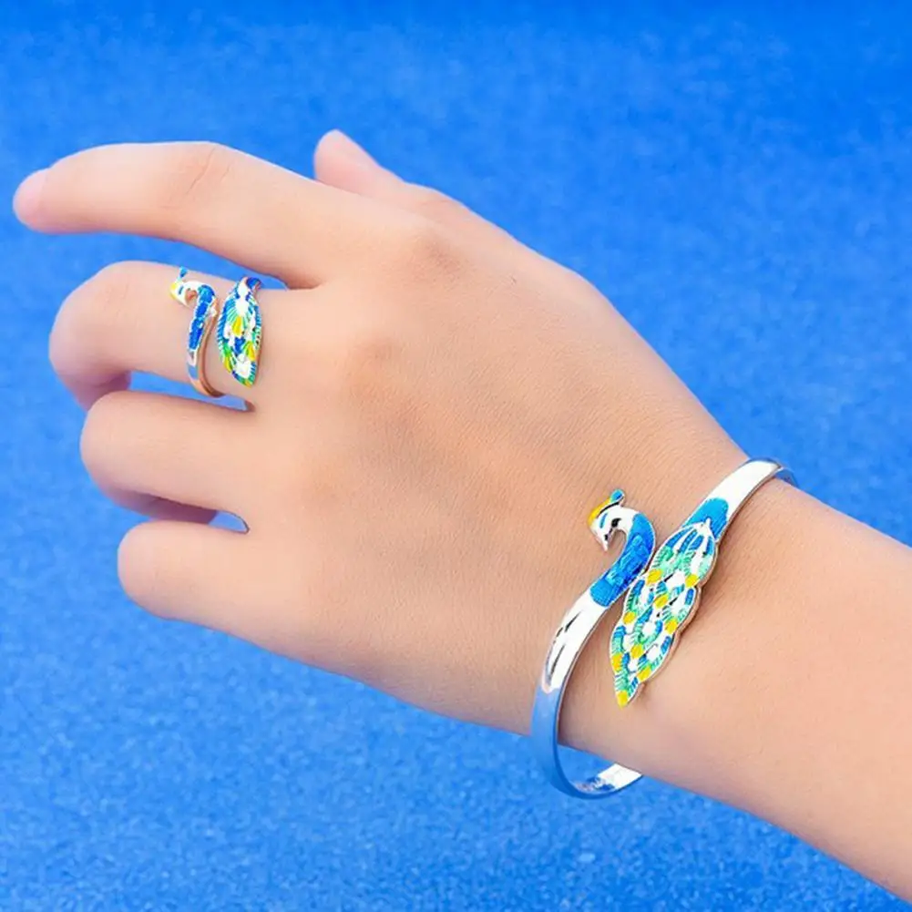 Women Bracelet Colorful Peacock Jewelry Elegant Electroplating Ring Bangle for Wedding 
Women Bracelet Colorful Peacock Jewelry Elegant Electroplating Ring Bangle for Wedding