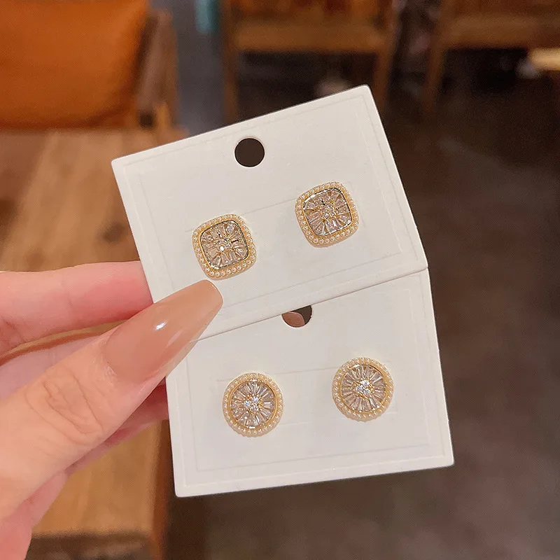 silver needle exquisite micro set zircon geometric earrings, women's light luxury, niche online red, the same versatileEarrings
silver needle exquisite micro set zircon geometric earrings, women's light luxury, niche online red, the same versatileEarrings