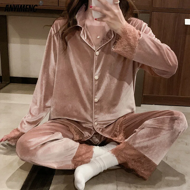 Luxury Pleuche Women Pajamas Set Autumn Spring New Elegant Lace Cardigan Long Sleeves Pijamas Youth Lady Crystal Velvet Homesuit
Luxury Pleuche Women Pajamas Set Autumn Spring New Elegant Lace Cardigan Long Sleeves Pijamas Youth Lady Crystal Velvet Homesuit