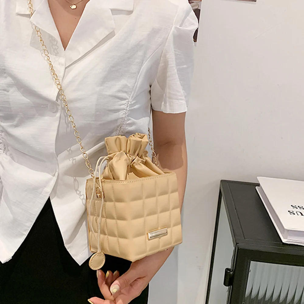 Mini Box Shape PU Leather Crossbody Bag For Women Chain Drawstring Shoulder Bag Woman Girl Gifts Fashion Stylish Durable EIG88
Mini Box Shape PU Leather Crossbody Bag For Women Chain Drawstring Shoulder Bag Woman Girl Gifts Fashion Stylish Durable EIG88