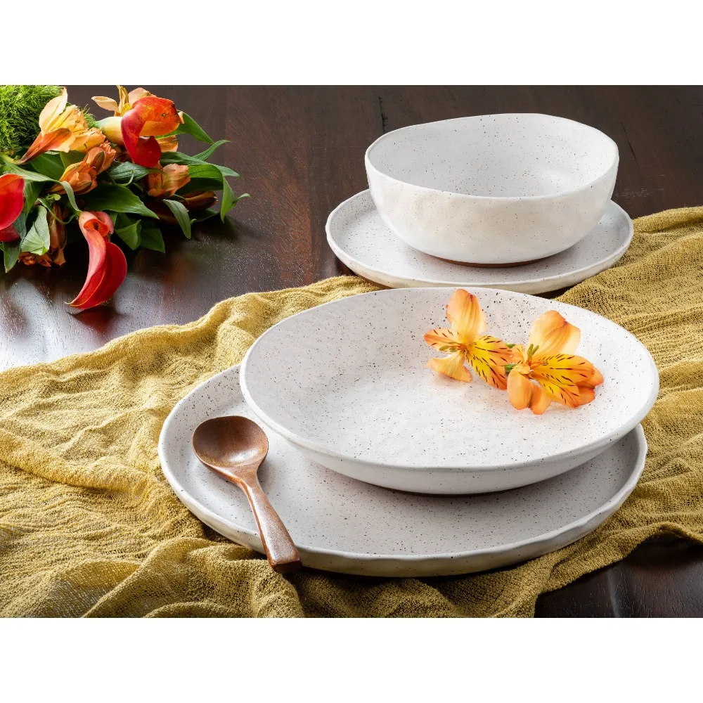 

Kaya Teracotta Dinnerware Set, 16-Piece Set, White Serving Ware Kitchen Dish Dinner Plates