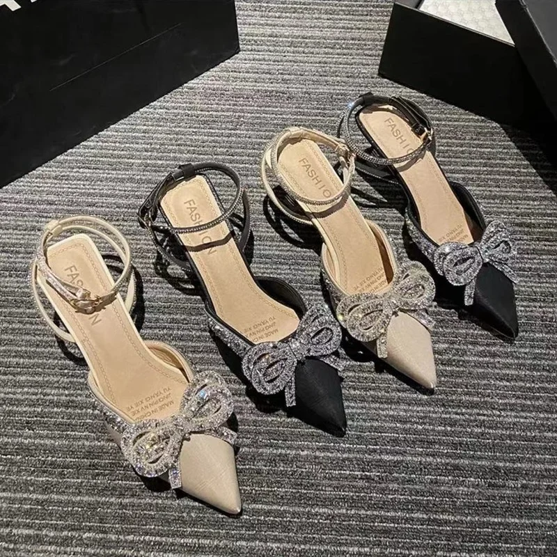Spring/Autumn 2022 Women's Shoes Fashion Butterfly-Knot Narrow Band Bling Patchwork Cross-Tied Crystal Pointed Toe Pumps E9
Spring/Autumn 2022 Women's Shoes Fashion Butterfly-Knot Narrow Band Bling Patchwork Cross-Tied Crystal Pointed Toe Pumps E9