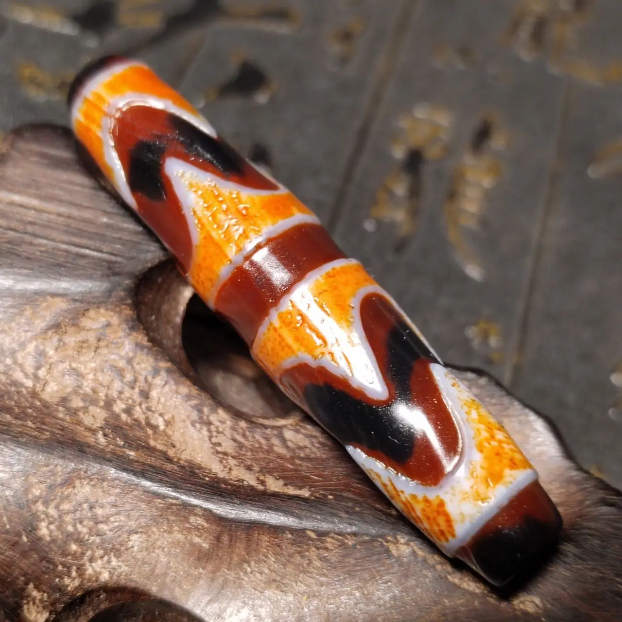 Tibetan Totem Natural Agate Carving Dzi Red Etched Tianzhu Ethnic Style Necklace Pendant DIY Accessories
Tibetan Totem Natural Agate Carving Dzi Red Etched Tianzhu Ethnic Style Necklace Pendant DIY Accessories