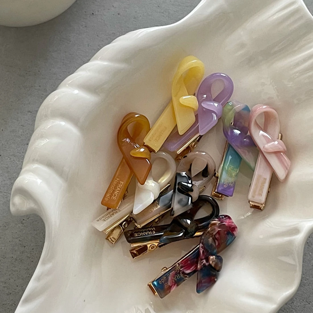 Women Hair Clip Simplicity Elegant Acetate Hair Barrettes Summer Girls Bow Duckbill Hairclip Fashion Hair Accessories Headwear
Women Hair Clip Simplicity Elegant Acetate Hair Barrettes Summer Girls Bow Duckbill Hairclip Fashion Hair Accessories Headwear