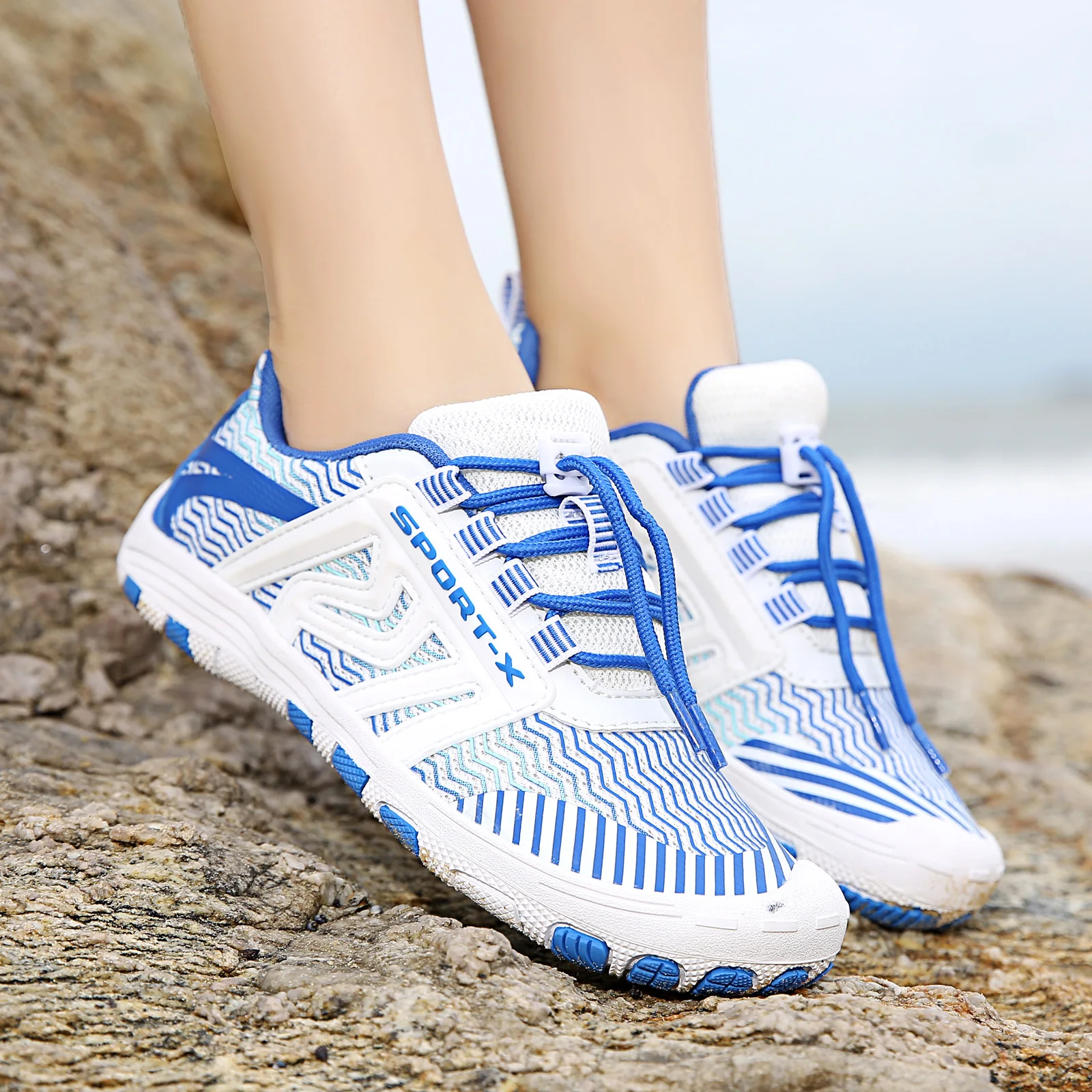 New Tracing Shoes Beach Hiking Swimming Lovers Climbing Men Five Finger Women Fitness Barefoot Footwear Outdoor Sports Sneakers
New Tracing Shoes Beach Hiking Swimming Lovers Climbing Men Five Finger Women Fitness Barefoot Footwear Outdoor Sports Sneakers