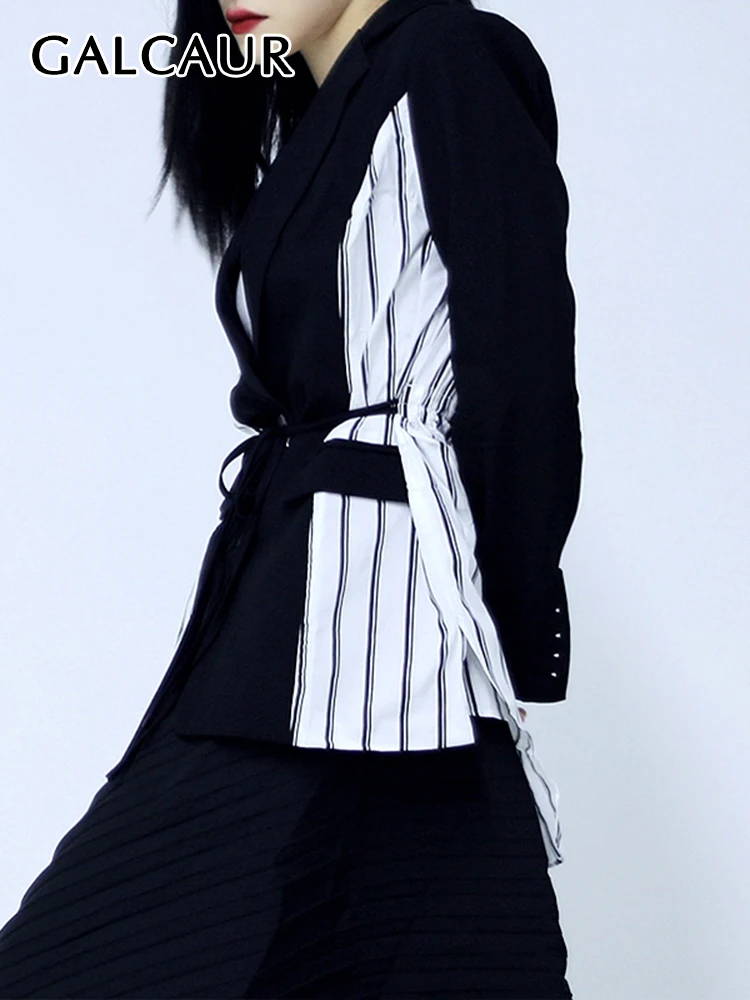 GALCAUR Patchwork Striped Blazer Coats For Female Lapel Collar Long Sleeve High Waist Slimming Colorblock Women's Coat Fashion
GALCAUR Patchwork Striped Blazer Coats For Female Lapel Collar Long Sleeve High Waist Slimming Colorblock Women's Coat Fashion