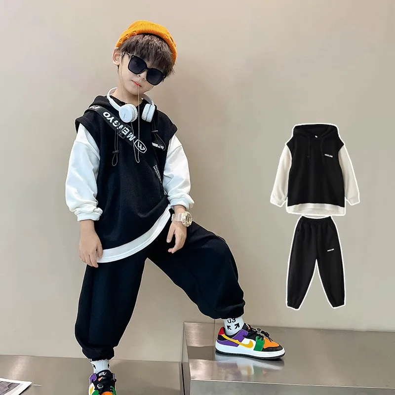 Спортивный костюм для мальчиков 4-15 лет, из хлопка и дышащей ткани 
Спортивный костюм для мальчиков 4-15 лет, из хлопка и дышащей ткани