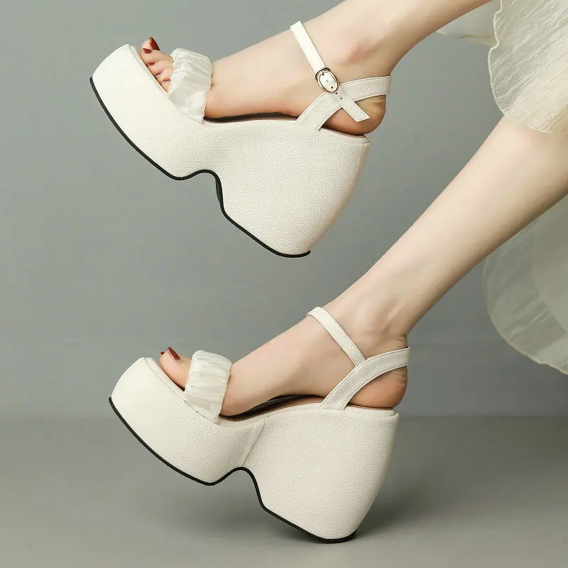 2023 New Summer Pleated Strap Open Toe Platform Women Shoes Wedges High Heels Sandals Height Increasing Party Dress Sandal Lady
2023 New Summer Pleated Strap Open Toe Platform Women Shoes Wedges High Heels Sandals Height Increasing Party Dress Sandal Lady