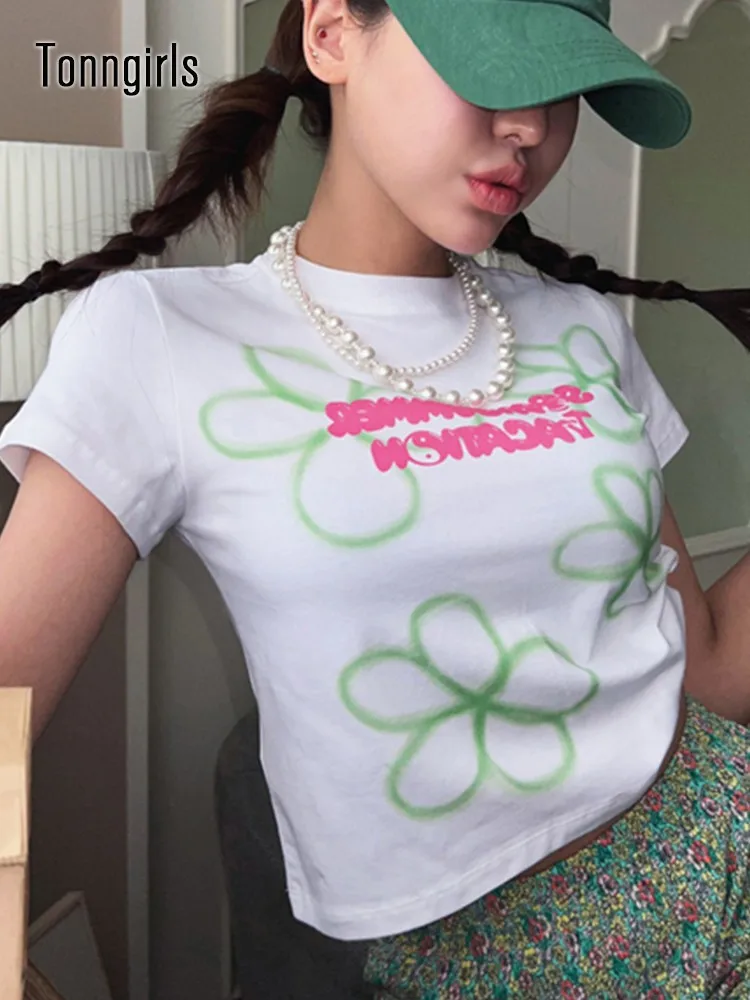 Летняя Винтажная Футболка Tonngirls, женские укороченные топы с коротким рукавом, облегающая Сексуальная Ретро футболка с принтом граффити, жен...
Летняя Винтажная Футболка Tonngirls, женские укороченные топы с коротким рукавом, облегающая Сексуальная Ретро футболка с принтом граффити, жен...
