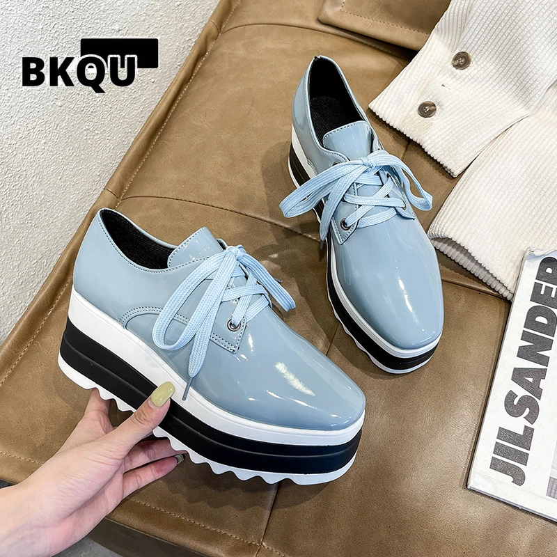 BKQU 2022 Spring New Women Flat Platform Shoes Slip on Ladies Casual Shoes Woman Thick Sole Brogue Sneakers sense of technology
BKQU 2022 Spring New Women Flat Platform Shoes Slip on Ladies Casual Shoes Woman Thick Sole Brogue Sneakers sense of technology