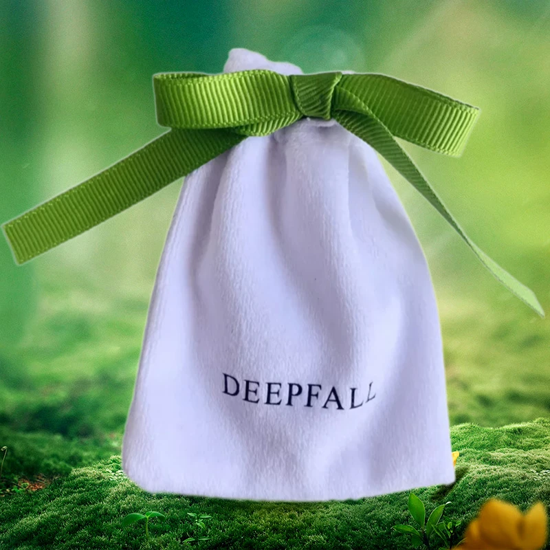 White Velvet Gift Bags Green Ribbon 5x7cm 7x9cm 9x12cm 13x17cm Eyelashes Makeup Drawstring Pouches Jewelry Logo Sack
White Velvet Gift Bags Green Ribbon 5x7cm 7x9cm 9x12cm 13x17cm Eyelashes Makeup Drawstring Pouches Jewelry Logo Sack