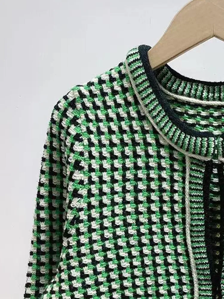 Women O-neck Sweater Knitted Long Sleeve Contrast Color Cardigan Green Plaid Coat Spring New 2022 Female Knitwear
Women O-neck Sweater Knitted Long Sleeve Contrast Color Cardigan Green Plaid Coat Spring New 2022 Female Knitwear