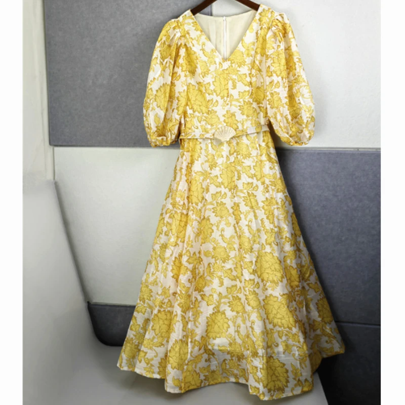 2022 Spring / Summer New Dress Elegant Printed Lantern Sleeve V-Neck Long Fashionable Commuter Dress
2022 Spring / Summer New Dress Elegant Printed Lantern Sleeve V-Neck Long Fashionable Commuter Dress