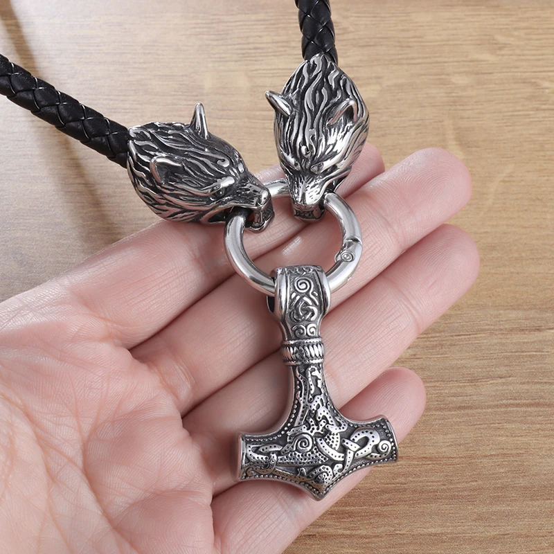 Vintage Engraved Stripe Thor's Hammer Pendant Necklace Men's Wolf Head Leather Chain Jewelry
Vintage Engraved Stripe Thor's Hammer Pendant Necklace Men's Wolf Head Leather Chain Jewelry