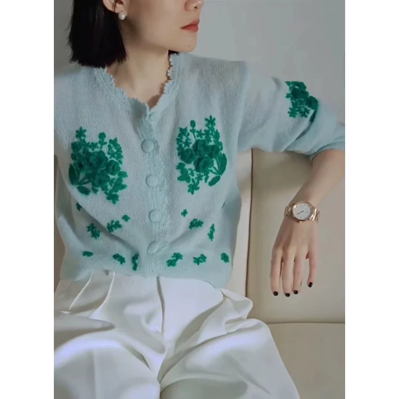 2022 Latest Design Spring New Arrival Woman Light Blue Floral Embroidered Mohair Cardigan Vintage Thin Sweater
2022 Latest Design Spring New Arrival Woman Light Blue Floral Embroidered Mohair Cardigan Vintage Thin Sweater