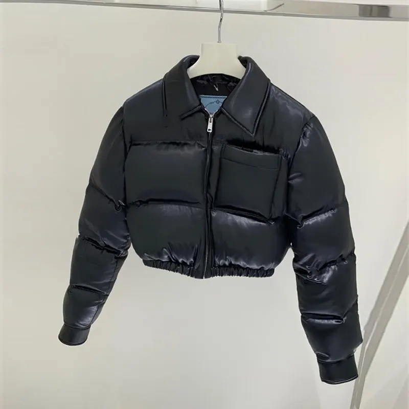 Winter 2022 New Thick Women Down Jacket Black Lapel Streetwear Short Parkas Versatile Fashion Top Coats Women Outwear
Winter 2022 New Thick Women Down Jacket Black Lapel Streetwear Short Parkas Versatile Fashion Top Coats Women Outwear