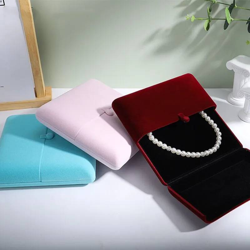 1Pcs 19x19x4cm Wine red/gray/brown/pink/cyan Flannelette double opening pearl necklace box heart-shaped jewelry box
1Pcs 19x19x4cm Wine red/gray/brown/pink/cyan Flannelette double opening pearl necklace box heart-shaped jewelry box