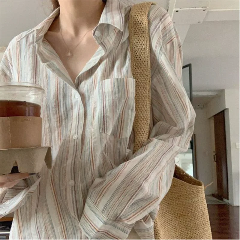 Casual Loose Thin Tops Simple Long Sleeve Turn Down Collar Blouse Vintage Striped Shirts Women Korean Fashion Office Lady
Casual Loose Thin Tops Simple Long Sleeve Turn Down Collar Blouse Vintage Striped Shirts Women Korean Fashion Office Lady