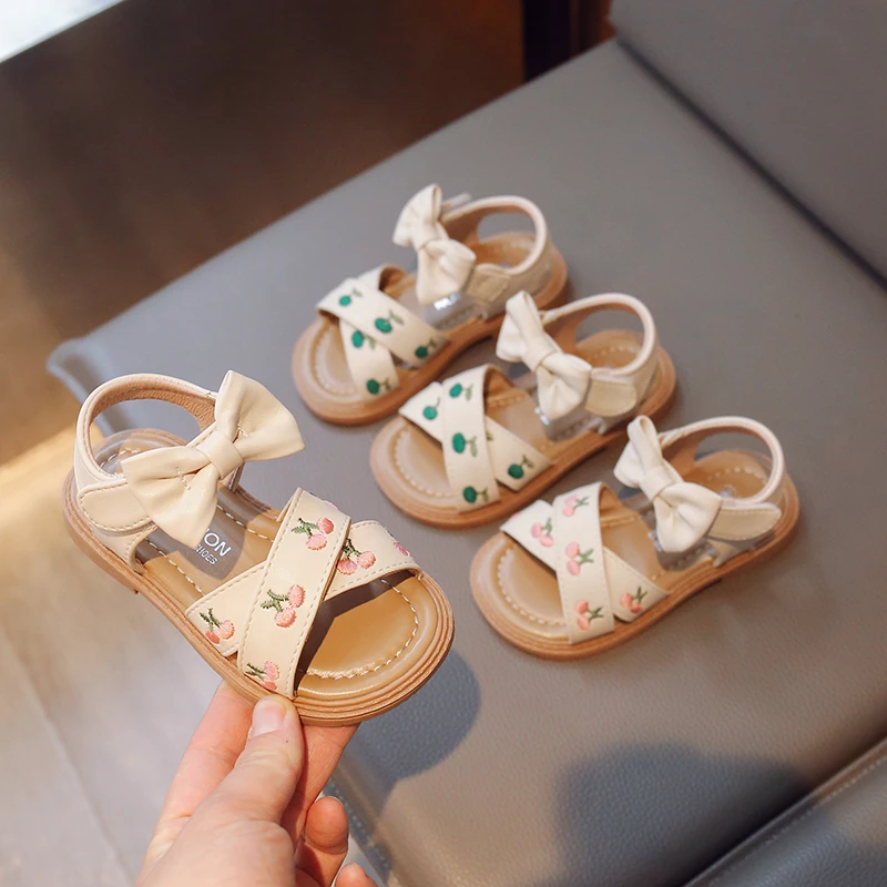 Girls Sandals 2023 New Kids Fashion Beach Shoes Non-slip Bow Cute Cherry Embroidery Children Casual Shoes Cross Princess Shoes
Girls Sandals 2023 New Kids Fashion Beach Shoes Non-slip Bow Cute Cherry Embroidery Children Casual Shoes Cross Princess Shoes