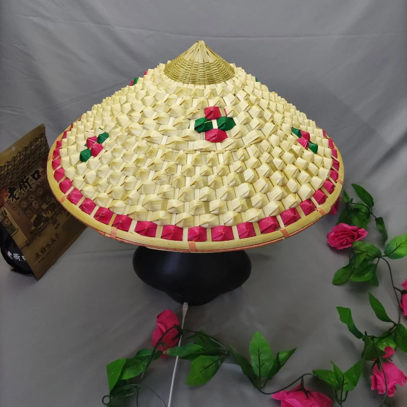 Dai Dance Small Bamboo Hat Bamboo Woven Products Dancing Hat Square Dance Performance Props 
Dai Dance Small Bamboo Hat Bamboo Woven Products Dancing Hat Square Dance Performance Props