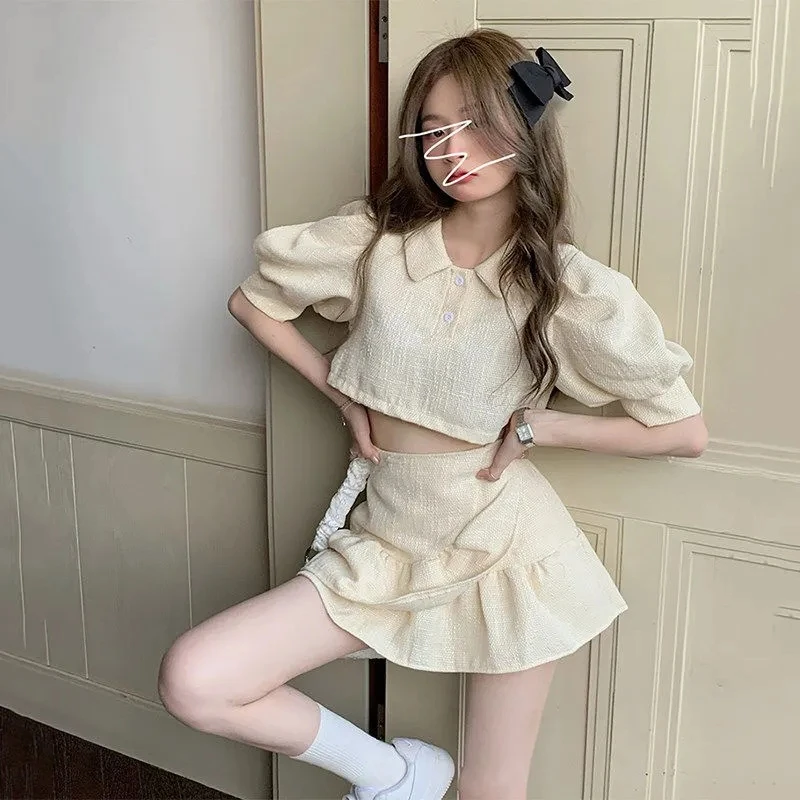 Harajuku suit skirt female kawaii 2022 summer new net red fried street Western-style temperament top skirt two-piece set y2k
Harajuku suit skirt female kawaii 2022 summer new net red fried street Western-style temperament top skirt two-piece set y2k