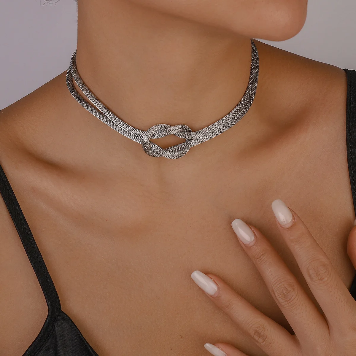 Layered Gothic Tied Chain Gold Choker Necklace for Women Unisex Party Club Hip Hop Gold Necklace Jewelry Accessories Gifts
Layered Gothic Tied Chain Gold Choker Necklace for Women Unisex Party Club Hip Hop Gold Necklace Jewelry Accessories Gifts