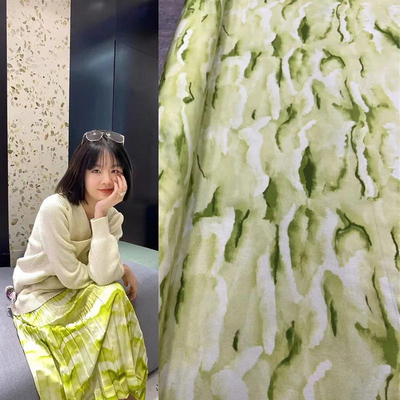 Fashion Simple Summer Green Printing Stretch Crepe De Chine Silk Fabric Shirt Dress Sewing Fabric 1.4m Wide Designer Sewing Div
Fashion Simple Summer Green Printing Stretch Crepe De Chine Silk Fabric Shirt Dress Sewing Fabric 1.4m Wide Designer Sewing Div