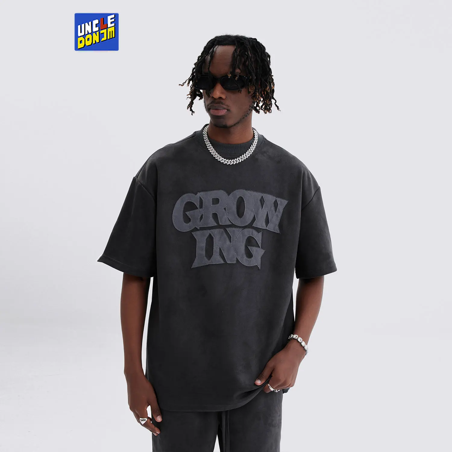 Suede T-shirt Text Patch T Shirt for Men High Street Vintage T Shirt Streer Wear Oversized TShirt Y2k T Shirt Homme Dropshipping
Suede T-shirt Text Patch T Shirt for Men High Street Vintage T Shirt Streer Wear Oversized TShirt Y2k T Shirt Homme Dropshipping