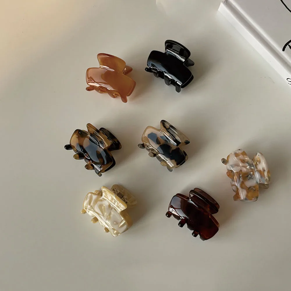 2023 Korea New Mini Small Hair Pins Accessories Acrylic Hollow out Lovely Crab hair Claw clips For Women Girls Fashion Headdress
2023 Korea New Mini Small Hair Pins Accessories Acrylic Hollow out Lovely Crab hair Claw clips For Women Girls Fashion Headdress