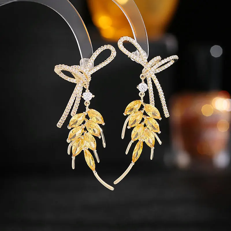 Summer New Fashion Bow Knot Earrings Shining Cubic Zirconia Wheat Ears Dangle Earring Temperament Wedding Jewelry
Summer New Fashion Bow Knot Earrings Shining Cubic Zirconia Wheat Ears Dangle Earring Temperament Wedding Jewelry