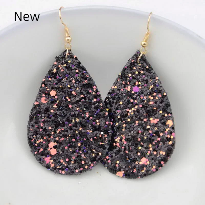 Glitter Teardrop Leather Earrings for Women Faux Leather Water Drop Earrings Wholesale Classic Jewelry
Glitter Teardrop Leather Earrings for Women Faux Leather Water Drop Earrings Wholesale Classic Jewelry