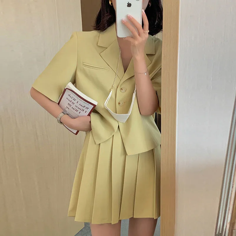 Clothland Women Elegant Short Blouse Pleated Skirt Set Two Piece Short Sleeve Shirt Mini Skirt Preppy Style Summer Suit TZ329
Clothland Women Elegant Short Blouse Pleated Skirt Set Two Piece Short Sleeve Shirt Mini Skirt Preppy Style Summer Suit TZ329