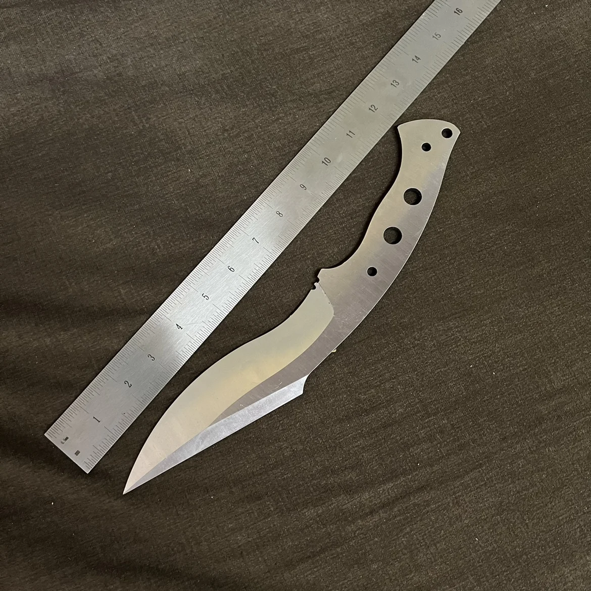 High Quality blank Outdoor Chop Wood Knife Straight Knife Hunting Knife Self Defense Knife High Hardness Fixed Blade Knife blank
High Quality blank Outdoor Chop Wood Knife Straight Knife Hunting Knife Self Defense Knife High Hardness Fixed Blade Knife blank