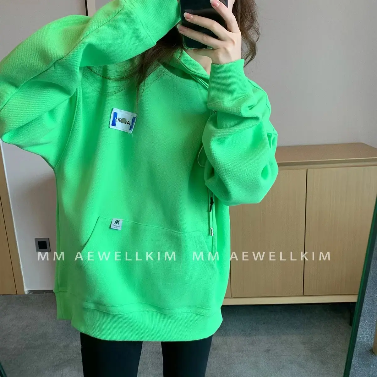 ader error men and women crooked collar asymmetric sweatshirt 1:1 high quality ADER hoodie loose OS top with hood pocket
ader error men and women crooked collar asymmetric sweatshirt 1:1 high quality ADER hoodie loose OS top with hood pocket