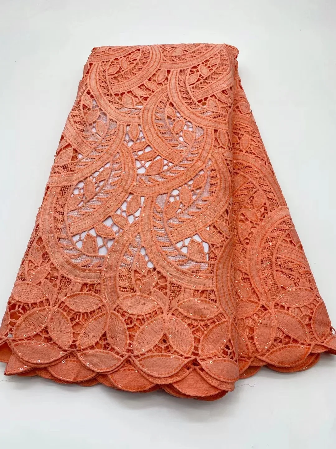 2022 High Quality African Orange Guipure Cord Sequin Milk Silk Fabric Nigerian Punch 5 Yards Lace For Wedding Party Dress Sew
2022 High Quality African Orange Guipure Cord Sequin Milk Silk Fabric Nigerian Punch 5 Yards Lace For Wedding Party Dress Sew