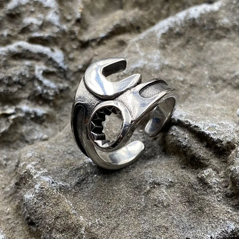 Wrench Tool Stainless Steel Ring Mens Bikers Gift Metal Punk Spanner Fashion Unique Party Opening Jewelry Cool Unisex Wholesale
Wrench Tool Stainless Steel Ring Mens Bikers Gift Metal Punk Spanner Fashion Unique Party Opening Jewelry Cool Unisex Wholesale