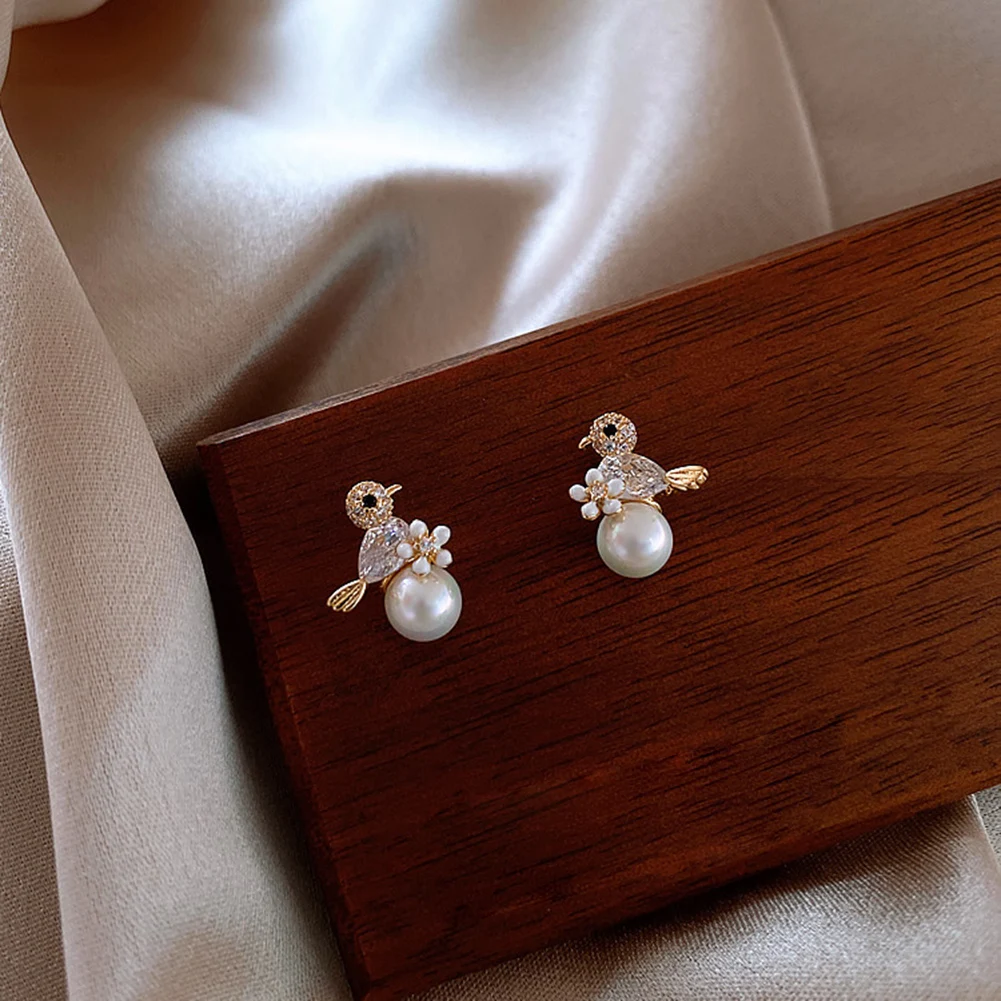 Zircon Korean Style Brid Pearl Stud Earrings Women Exquisite Small Elegant Earring Ladies Wedding Party Birthday Jewelry Gifts
Zircon Korean Style Brid Pearl Stud Earrings Women Exquisite Small Elegant Earring Ladies Wedding Party Birthday Jewelry Gifts