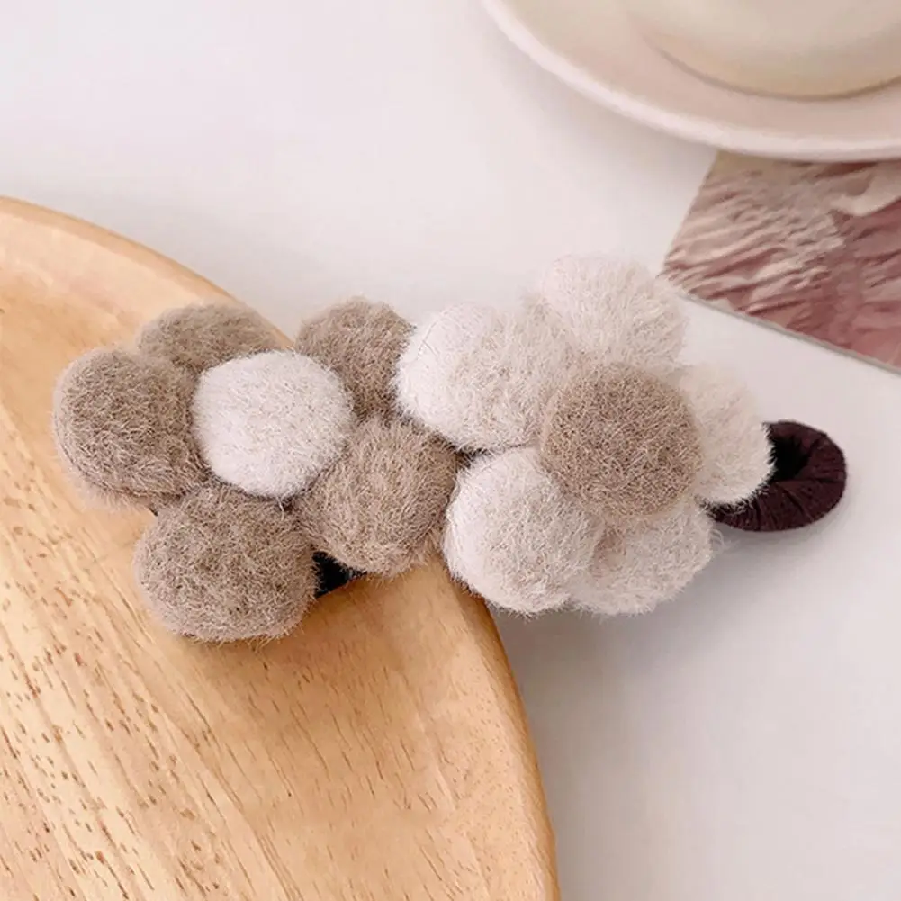 Women Woolen Hair Clip Exquisite Cloth Woolen Flower Hair Accessories with Strong Grip Bright Color Anti-slip Headwear Hairpins 
Women Woolen Hair Clip Exquisite Cloth Woolen Flower Hair Accessories with Strong Grip Bright Color Anti-slip Headwear Hairpins