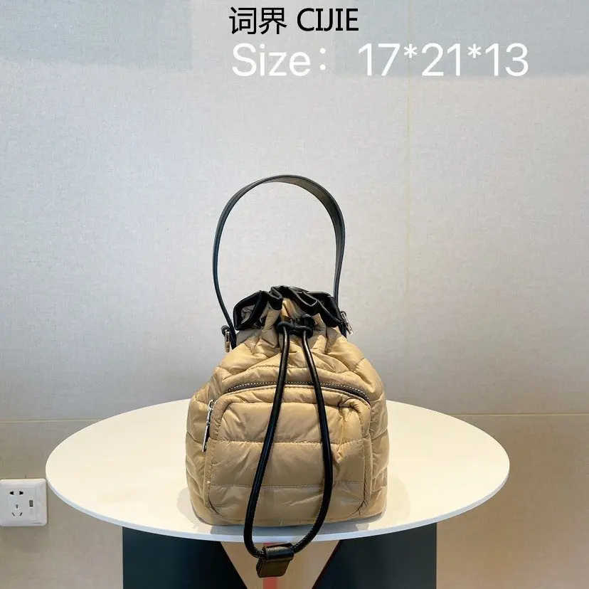 CIJIE Autumn and Winter New Korean Stitching Rhombus Wide Shoulder Strap Bucket Bag Shoulder Messenger Bag Handbags for Women
CIJIE Autumn and Winter New Korean Stitching Rhombus Wide Shoulder Strap Bucket Bag Shoulder Messenger Bag Handbags for Women