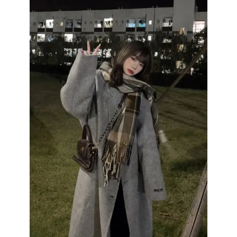 Gray Woolen Coat 2023 Autumn and Winter High-Grade Korean Style Thick Woolen Coat for Women
Gray Woolen Coat 2023 Autumn and Winter High-Grade Korean Style Thick Woolen Coat for Women