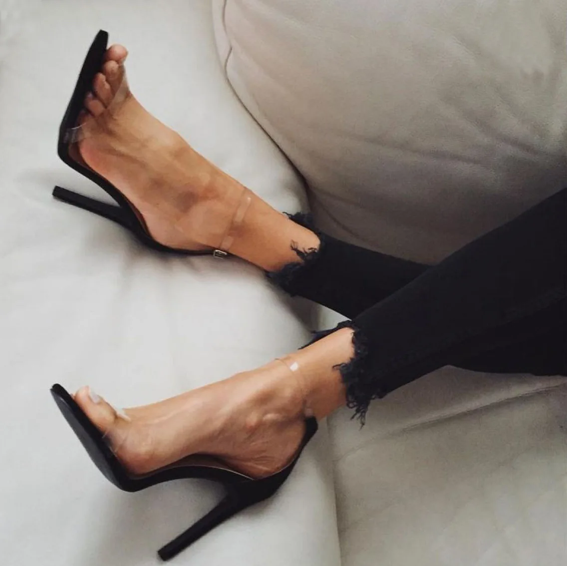 Female high heels Women fashion sandals Matte Color matching Hasp Fish mouth stiletto Non slip transparent
Female high heels Women fashion sandals Matte Color matching Hasp Fish mouth stiletto Non slip transparent