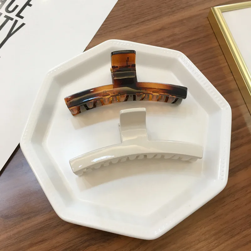 Temperament Hair Clips for Girls Arc Amber Simplicity Korean Hair Accessories Clip Women Accessory New Headwear Apparel
Temperament Hair Clips for Girls Arc Amber Simplicity Korean Hair Accessories Clip Women Accessory New Headwear Apparel