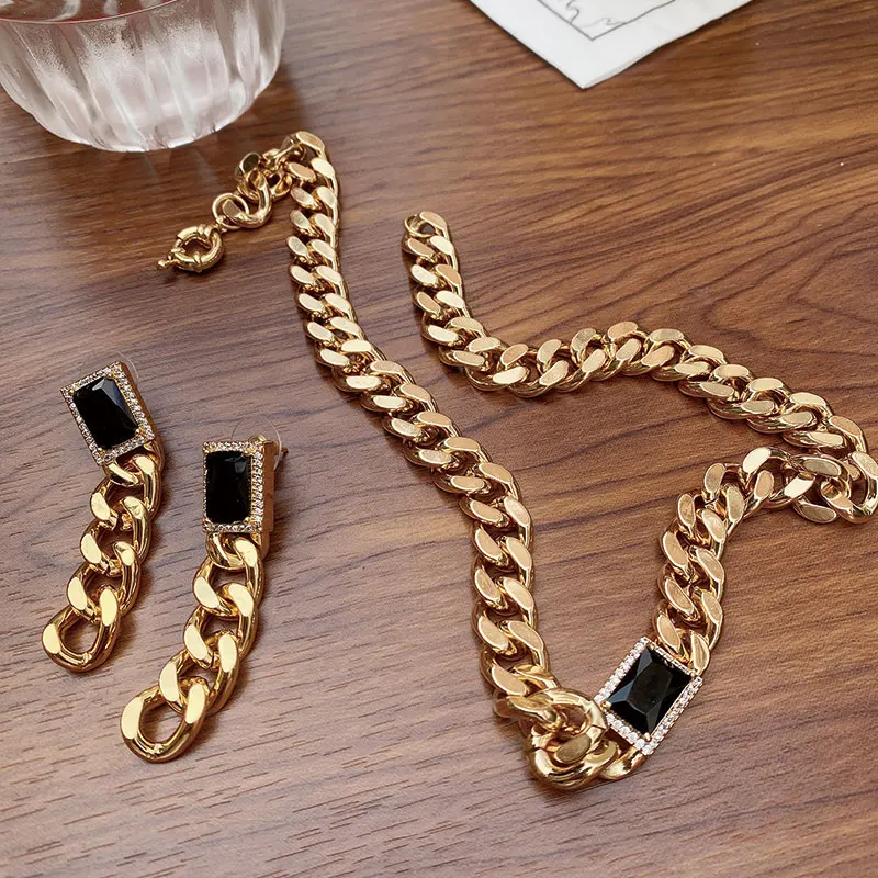 Europe Cuban Gold Necklace For Women Black Agate Ins French Earrings Steel Collarbone Charm Chain Female Luxury Jewelry Set
Europe Cuban Gold Necklace For Women Black Agate Ins French Earrings Steel Collarbone Charm Chain Female Luxury Jewelry Set