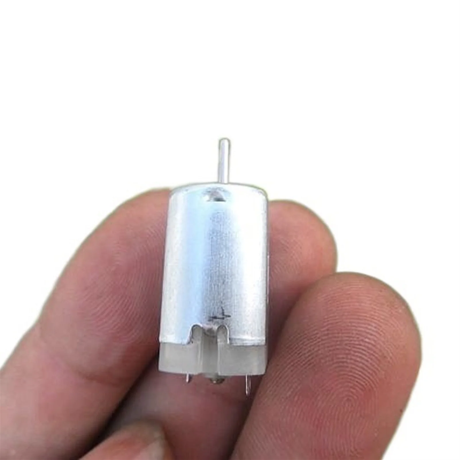 DIY Small Production Small Motor Air Pump Motor Small Fan Motor 1.5V 15000 RPM 030 DC Motor Metal Brush DIY Handmade Motor 
DIY Small Production Small Motor Air Pump Motor Small Fan Motor 1.5V 15000 RPM 030 DC Motor Metal Brush DIY Handmade Motor