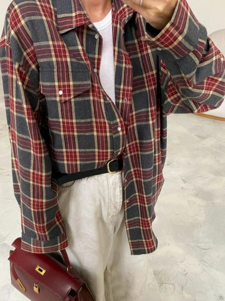 Blouse Women Vintage Loose Plaid Women Shirt Fashion Shirts and Blouses2023 Lapel Long Sleeve Office Lady Tops Female Clothing
Blouse Women Vintage Loose Plaid Women Shirt Fashion Shirts and Blouses2023 Lapel Long Sleeve Office Lady Tops Female Clothing