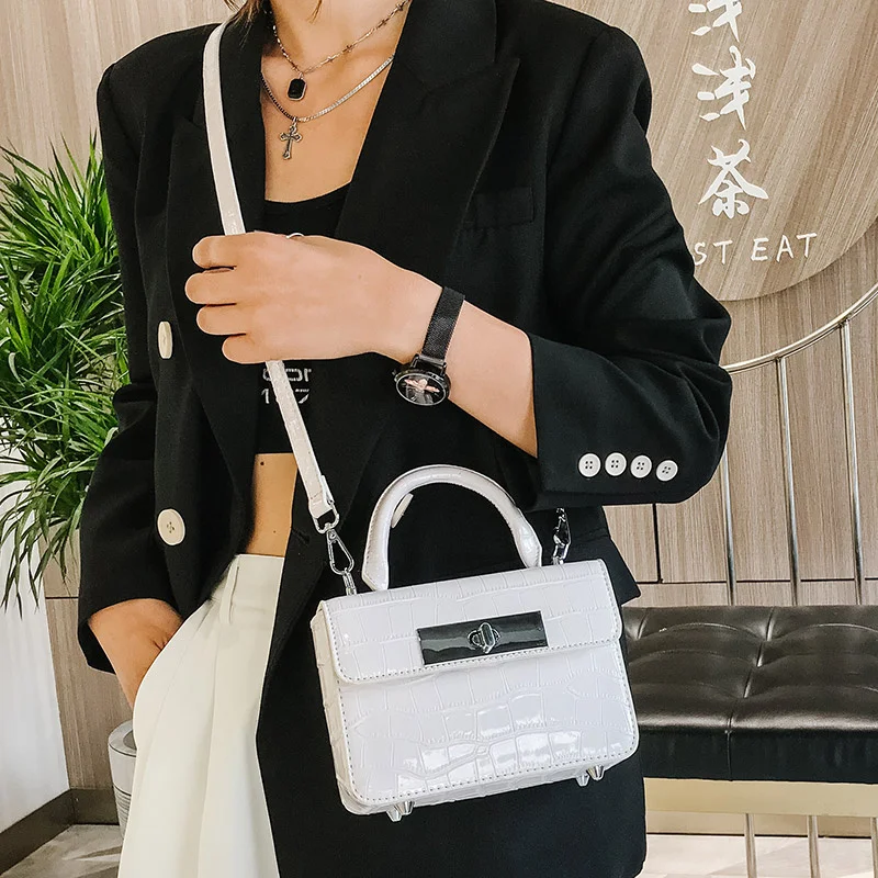 Female messenger bag ladies small cell phone bags stone pattern fashion small crossbody bag square box design mini bag
Female messenger bag ladies small cell phone bags stone pattern fashion small crossbody bag square box design mini bag