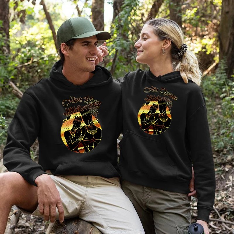 Парная одежда для женщин и мужчин с принтом король и королева звезд модное пальто с капюшоном Толстовка с длинным рукавом для влюбленных по... 
Парная одежда для женщин и мужчин с принтом король и королева звезд модное пальто с капюшоном Толстовка с длинным рукавом для влюбленных по...