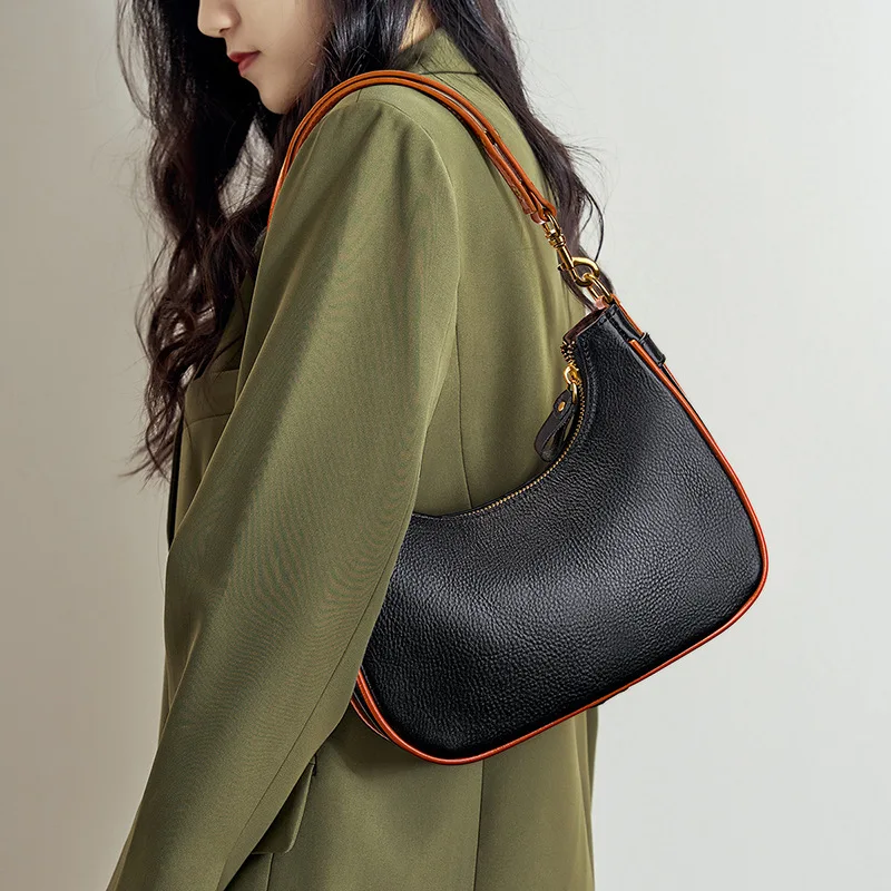 Advanced Versatile Stick Wrap Head Layer Cowhide Women's Bag New Fashion Underarm Bag 
Advanced Versatile Stick Wrap Head Layer Cowhide Women's Bag New Fashion Underarm Bag