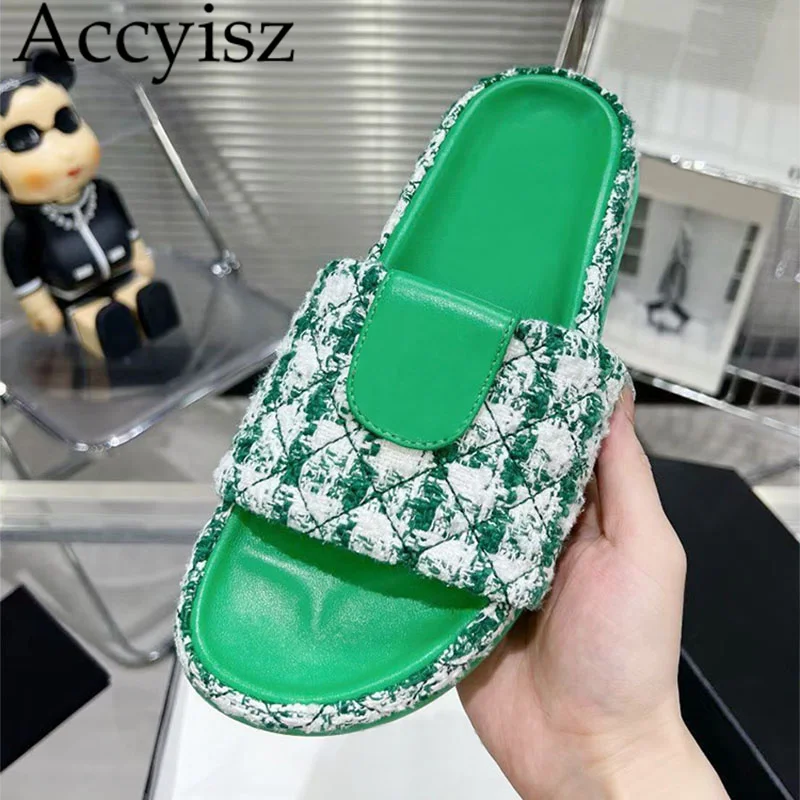 Летние новые женские туфли на толстой подошве, круглые трикотажные тапочки, разноцветные комбинированные модные Универсальные сандалии
Летние новые женские туфли на толстой подошве, круглые трикотажные тапочки, разноцветные комбинированные модные Универсальные сандалии